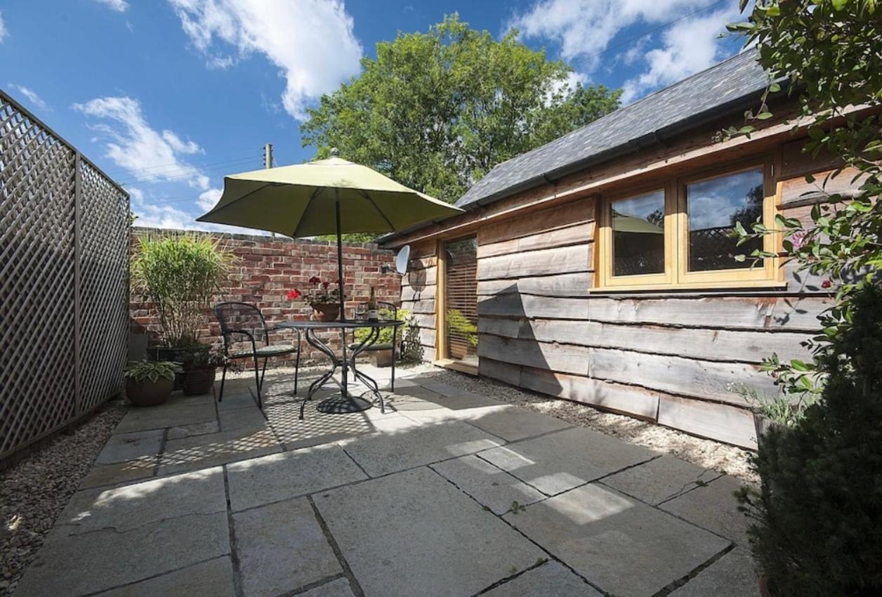 The Cider Barn - Spacious First Floor Apartment Set Within Barn Conversion Cheltenham Buitenkant foto